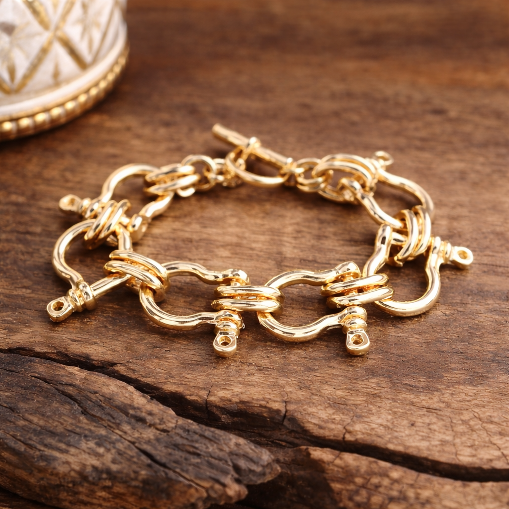 Chunky Shackle Link Bracelet